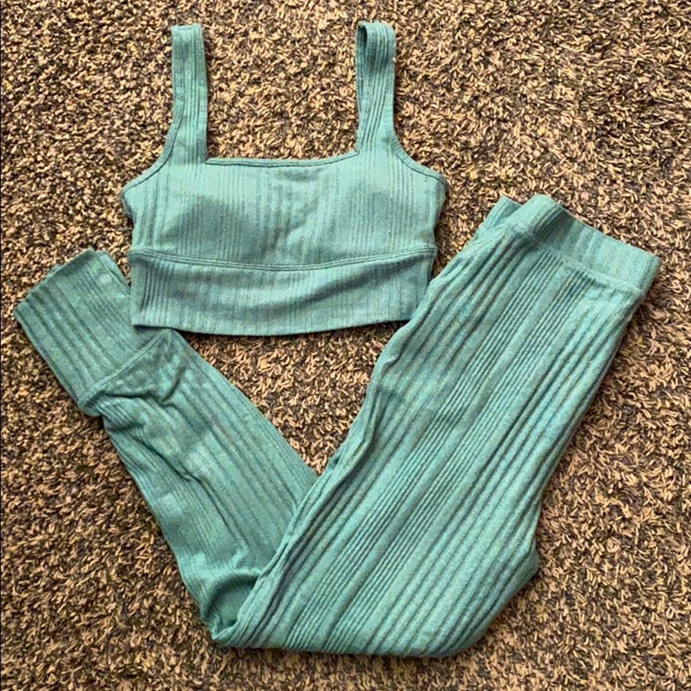 Gilly Hicks Sleep Set